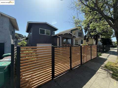 2594 Fruitvale Ave, Oakland, CA 94601