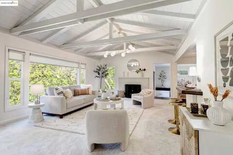 3 Mountain View Pl, Lafayette, CA 94549