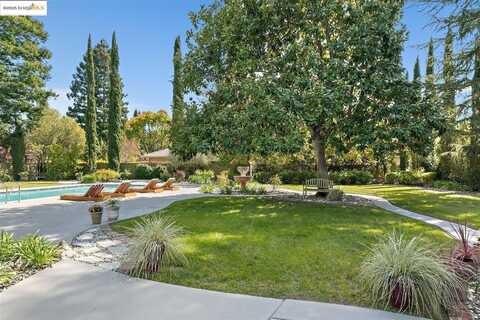 151 Bolla AVE, Alamo, CA 94507