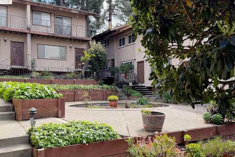 3800 Maybelle Ave, Oakland, CA 94619