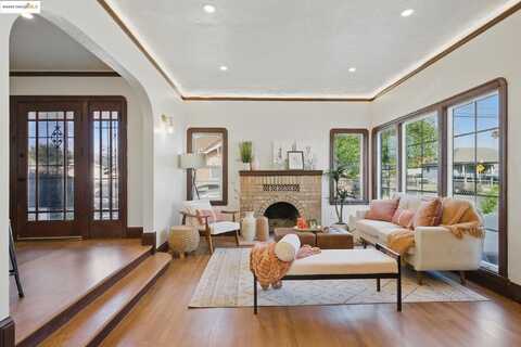 1643 92Nd Ave, Oakland, CA 94603