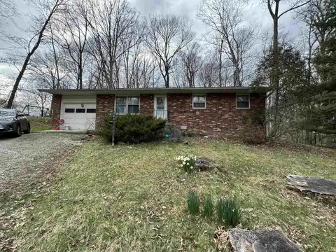6161 N Holly Drive, Ellettsville, IN 47429