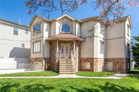 525 Falcon Avenue, Staten Island, NY 10306