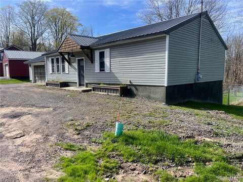3217 County Route 4, Volney, NY 13069