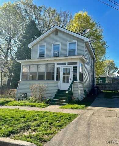 35 Lawrence Street, Oswego, NY 13126