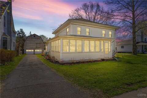 31 State Street, Tully, NY 13159