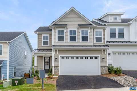 81 SPRINGDALE RD, WAYNESBORO, VA 22980