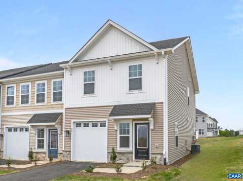 201 SUNBIRD LN, WAYNESBORO, VA 22980