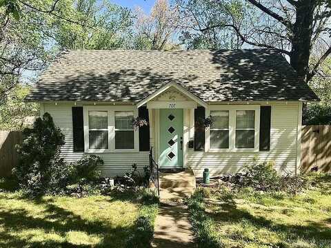 707 W South Ave, Harrison, AR 72601