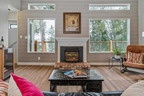 855 Buckthorn Drive, Murphys, CA 95247