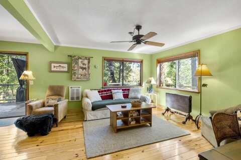2480 Chamonix Drive, Arnold, CA 95223