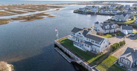 18 Wendy Way, West Dennis, MA 02670