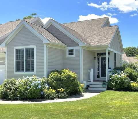 16 Twin Oaks Drive, Mashpee, MA 02649