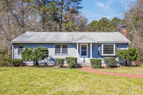 11 Acorn Road, East Dennis, MA 02641