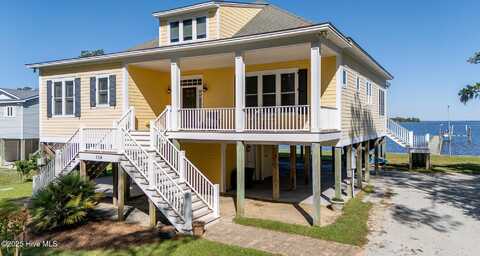 259 Creek Road, Beaufort, NC 28516