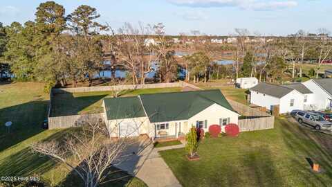 1810 Paulette Road, Morehead City, NC 28557