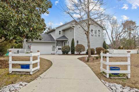 806 Lord Granville Drive, Morehead City, NC 28557