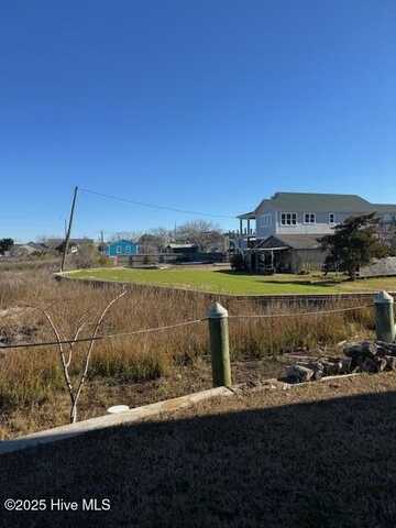 605 Bay Street, Morehead City, NC 28557