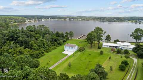 255 Sleepy Point Road, Gloucester, NC 28528