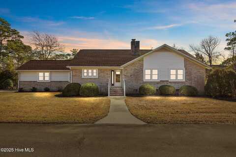 204 Holly Lane, Morehead City, NC 28557