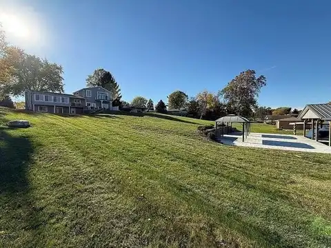 2133 Chickasaw Drive, London, OH 43140