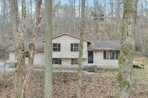 1889 Wolverine Drive, Sugar Grove, OH 43155