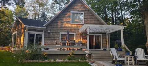5295 Heron, Beaverton, MI 48612