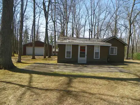 708 ISABELLA, Harrison, MI 48625