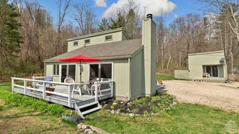 17 Second Street, North Egremont, MA 01230