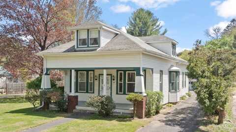 28 Old Lane, Hudson, NY 12534