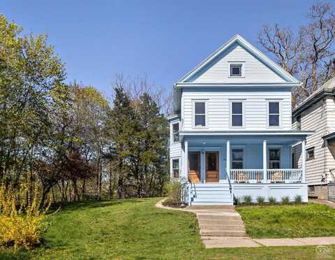 496 Clinton St, Hudson, NY 11234