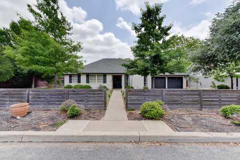 803 Bowie, Fredericksburg, TX 78624