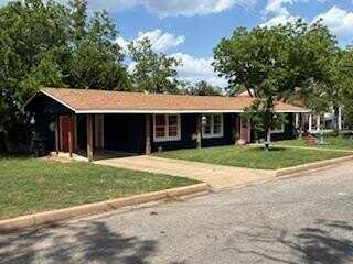 210 Kettner St, Mason, TX 76856