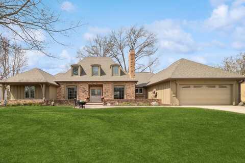 2717 Duff Avenue, Ames, IA 50010