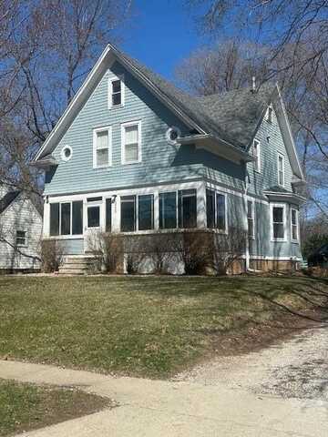3223 West Street, Ames, IA 50014
