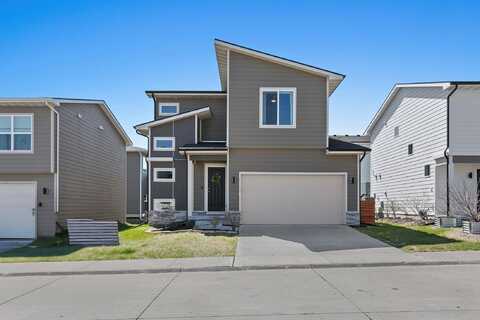 17110 Blue Sage Lane, Urbandale, IA 50323