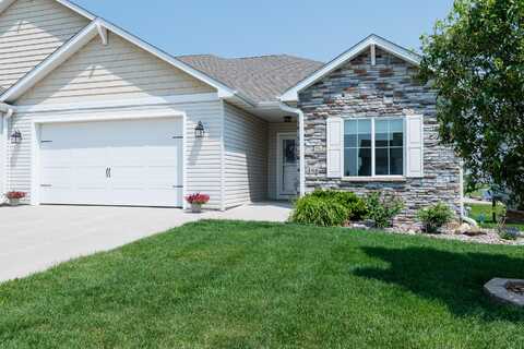 498 Bella Vista Court, Huxley, IA 50124