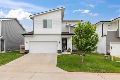17127 Blue Sage Lane, Urbandale, IA 50323