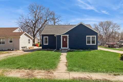 1624 Delphi Street, Ellsworth, IA 50075