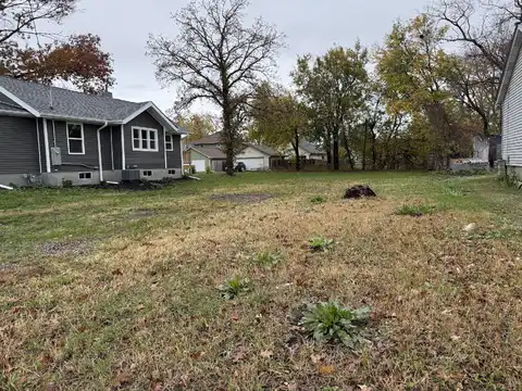220 Guthrie Avenue, Des Moines, IA 50313