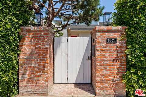 1974 S Crescent Heights Blvd, Los Angeles, CA 90034