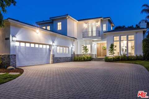 17400 Oak Creek Ct, Encino, CA 91316