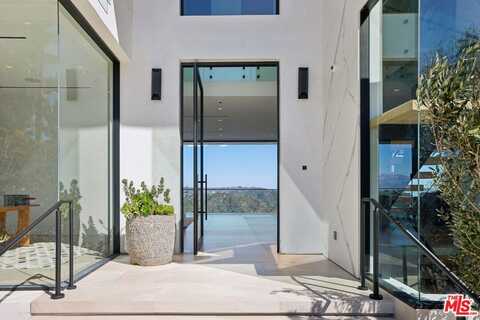 2180 Stradella Rd, Los Angeles, CA 90077