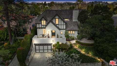 10457 Lindbrook Dr, Los Angeles, CA 90024