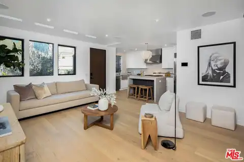 1169 Palms Blvd, Venice, CA 90291
