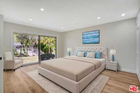 23153 Gonzales Dr, Woodland Hills, CA 91367