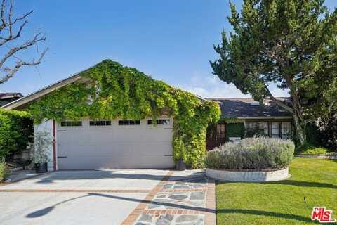 29429 Trailway Ln, Agoura Hills, CA 91301