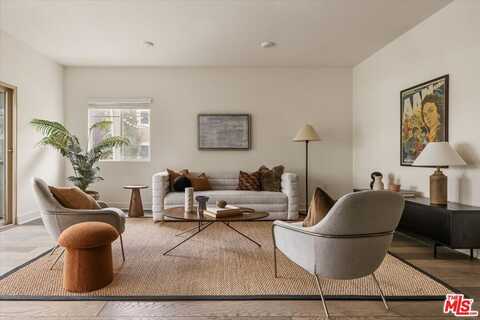 2976 Ripple Pl, Los Angeles, CA 90039