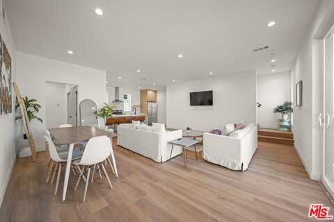 13696 Woodman Ave, Van Nuys, CA 91401