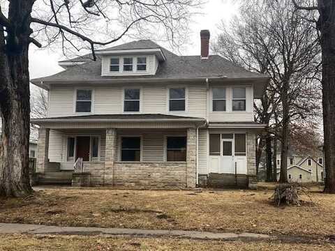 307 Arrow, Marshall, MO 65340